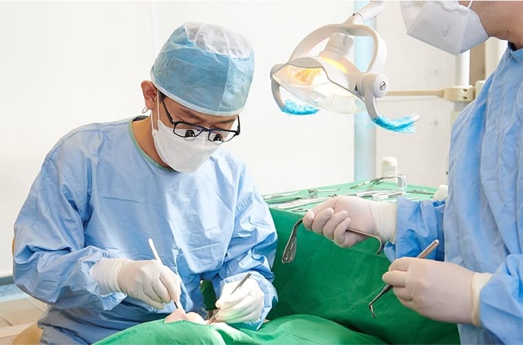 의식하진정 임플란트